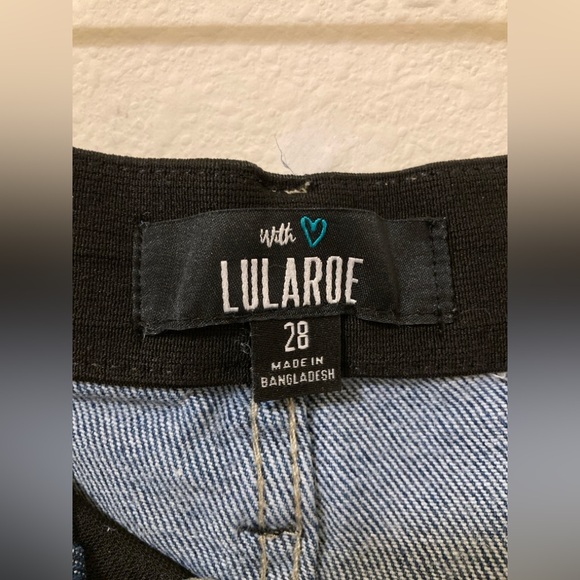 LuLaRoe 90s Relaxed Denim in the Baltic Wash - Picture 5 of 11